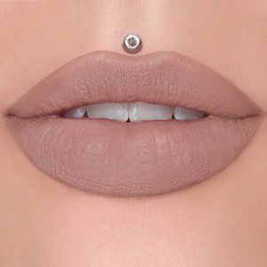 Jeffree Star Celebrity Skin Velvet Trap Lipstick